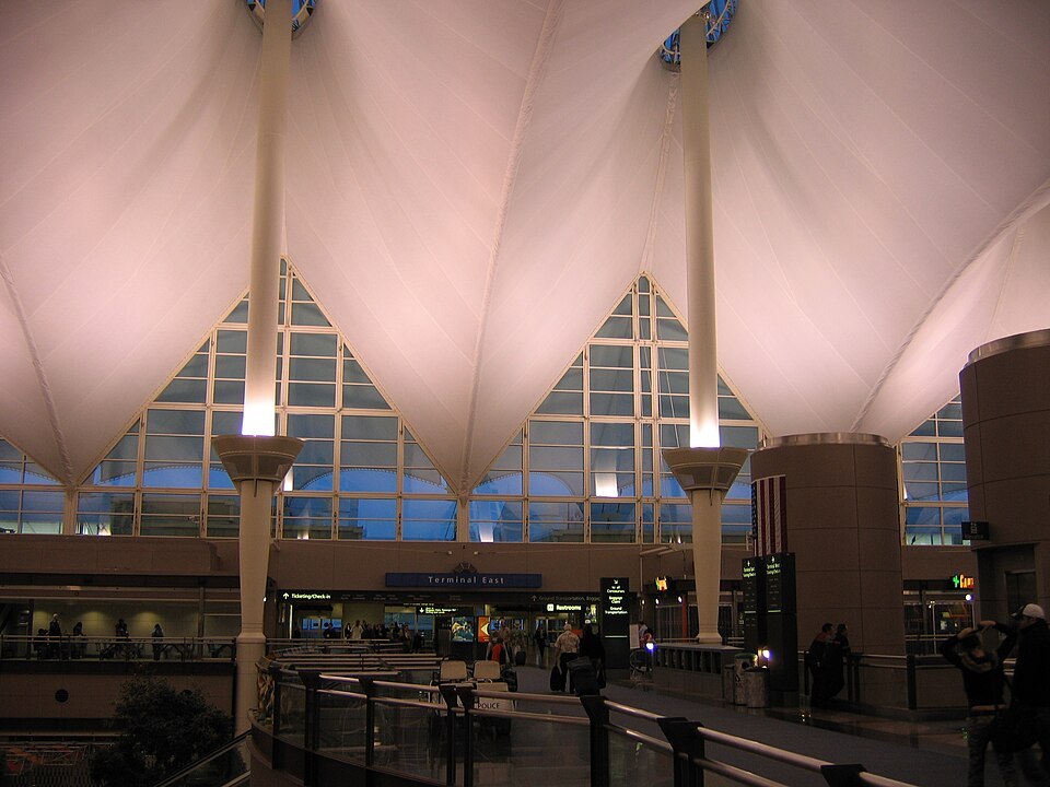 Jeppesen Terminal, Denver International Airport