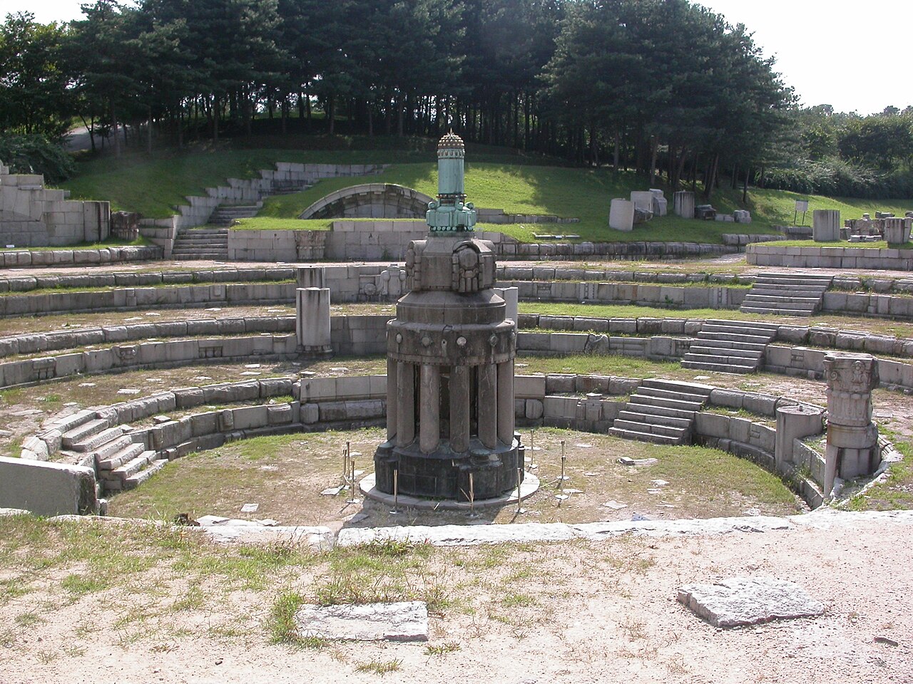Fragments of the demolished Japanese Government-General Building at the Independence Hall of Korea, 2011 — colonial-memory context, not alleged geomantic stakes